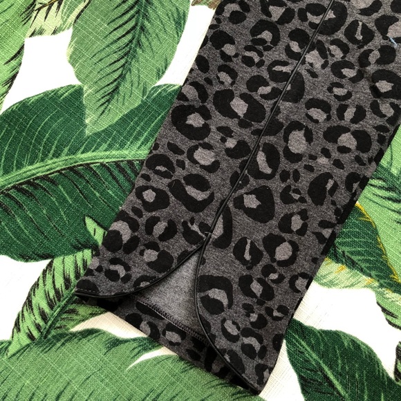 H&M grey leopard leggings with curved hem - Picture 3 of 5